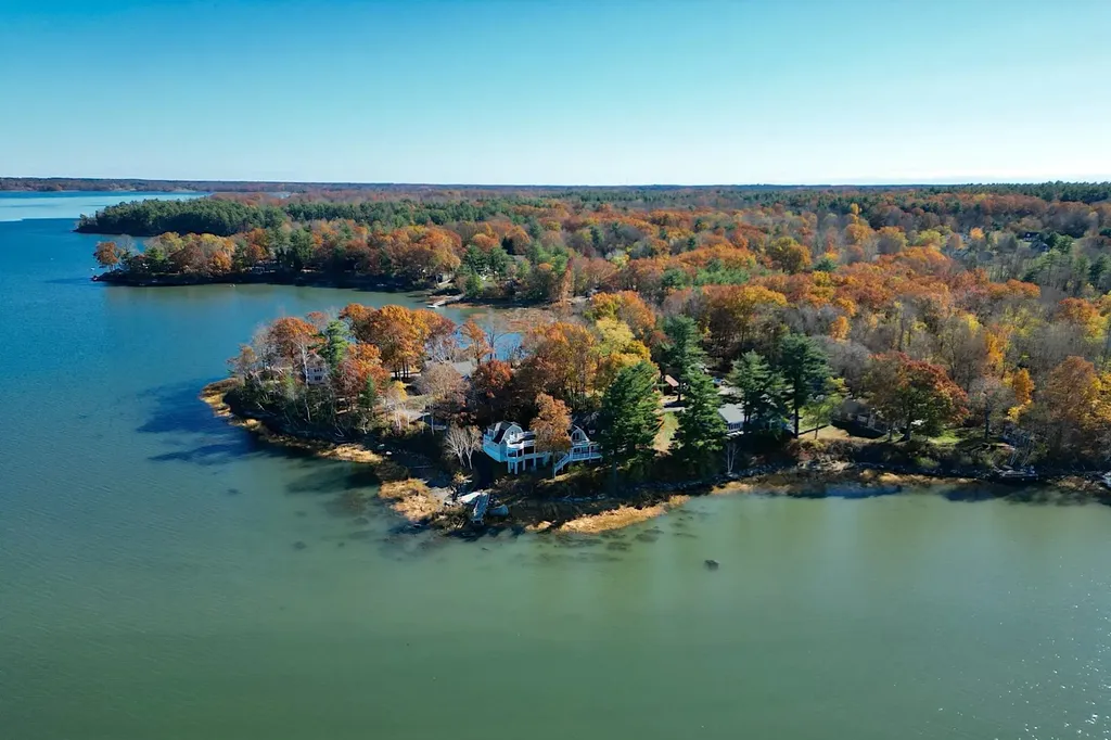 105 Waters Edge Greenland NH 03840
