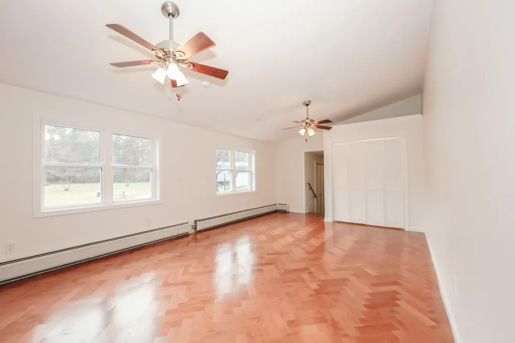 261 Hedding Road Epping NH 03042