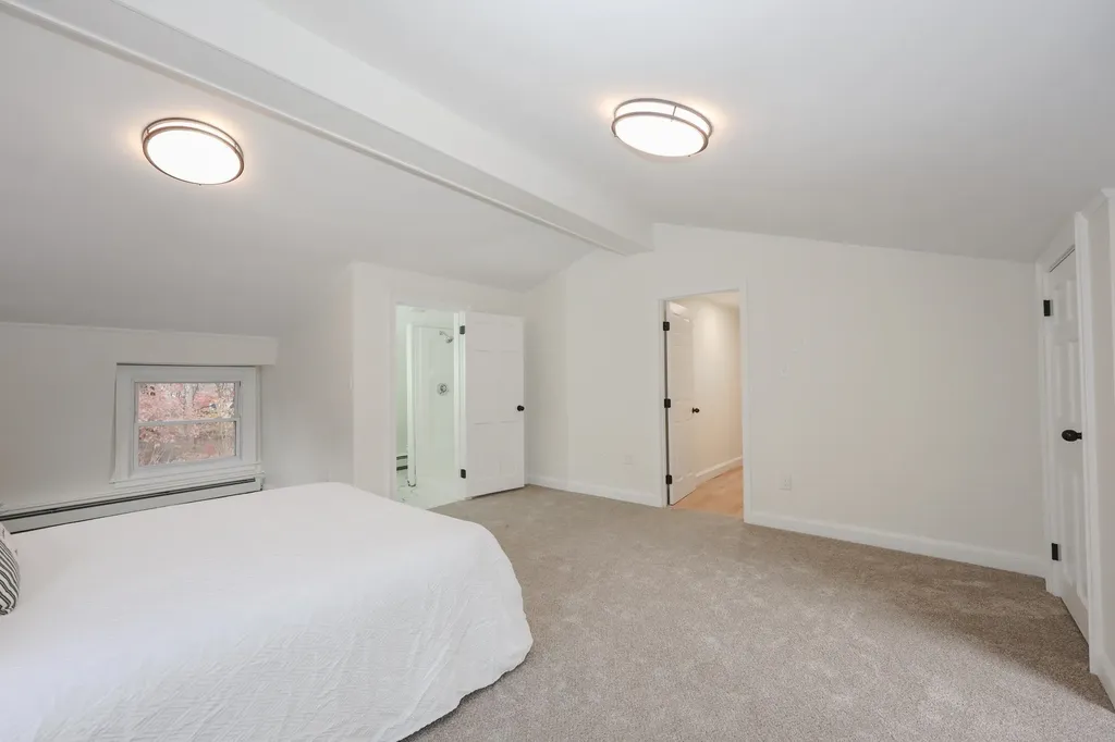 261 Hedding Road Epping NH 03042