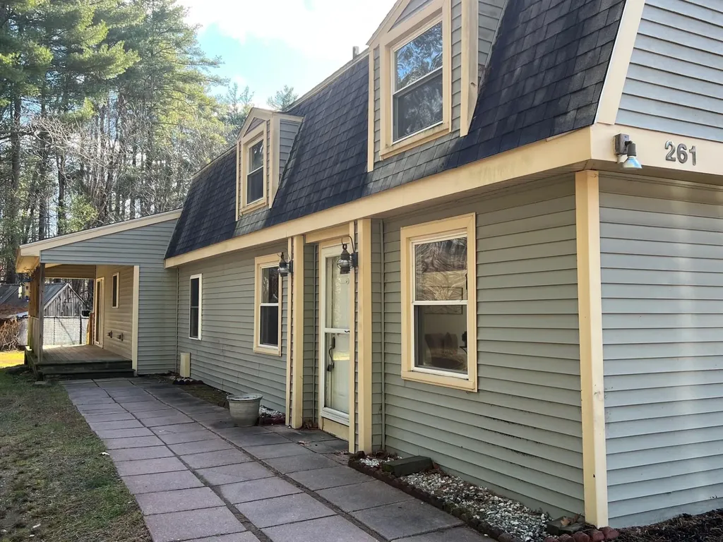 261 Hedding Road Epping NH 03042