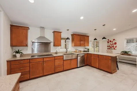 261 Hedding Road Epping NH 03042