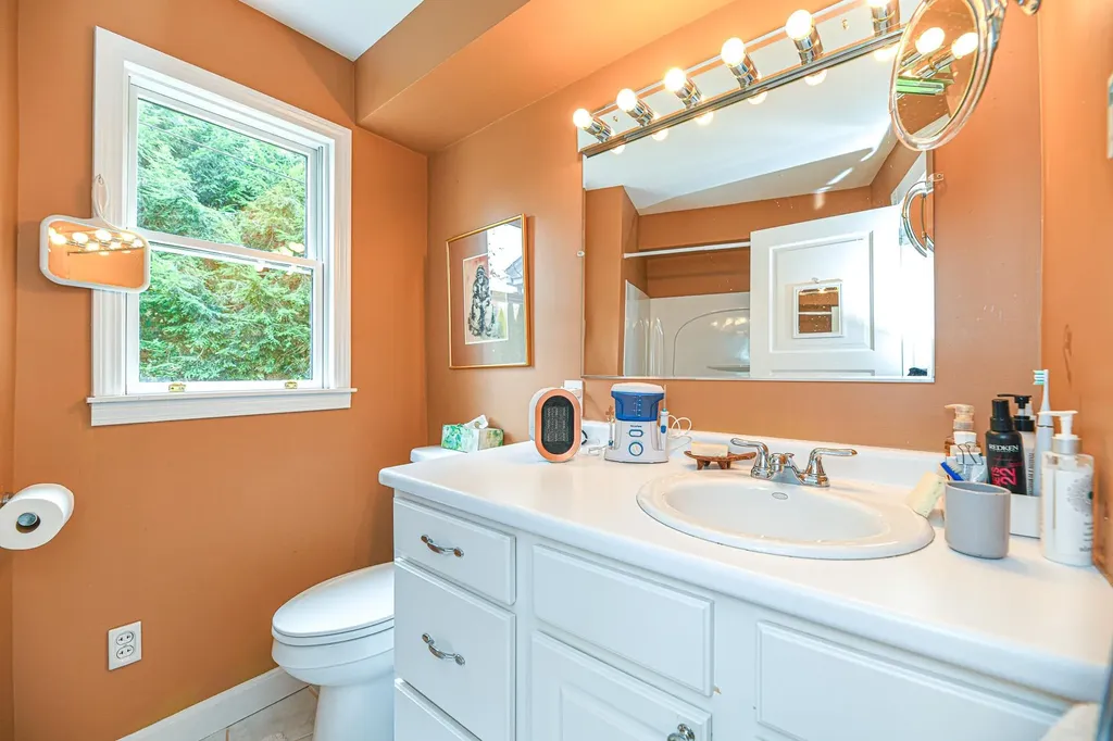 4 Bayberry Lane Exeter NH 03833