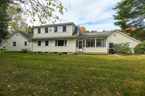 4 Bayberry Lane Exeter NH 03833