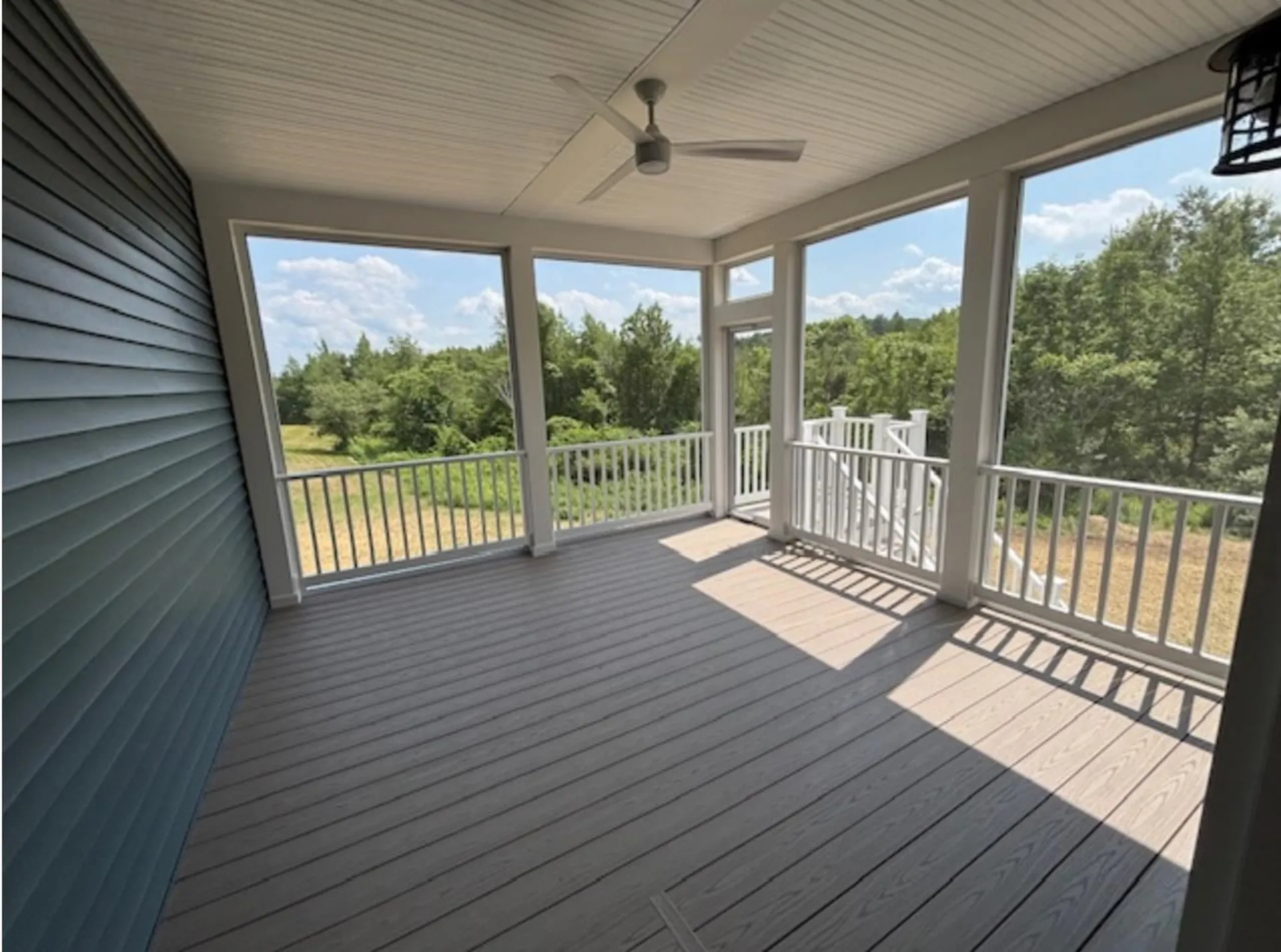 6 Megans Way Epping NH 03042