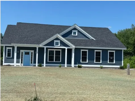 6 Megans Way Epping NH 03042