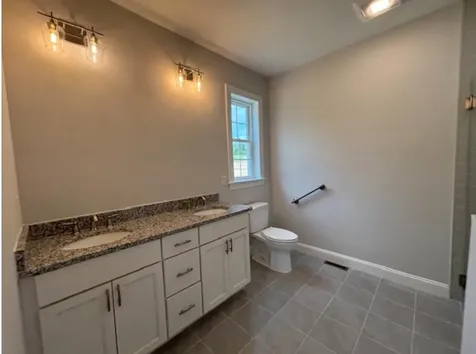 6 Megans Way Epping NH 03042