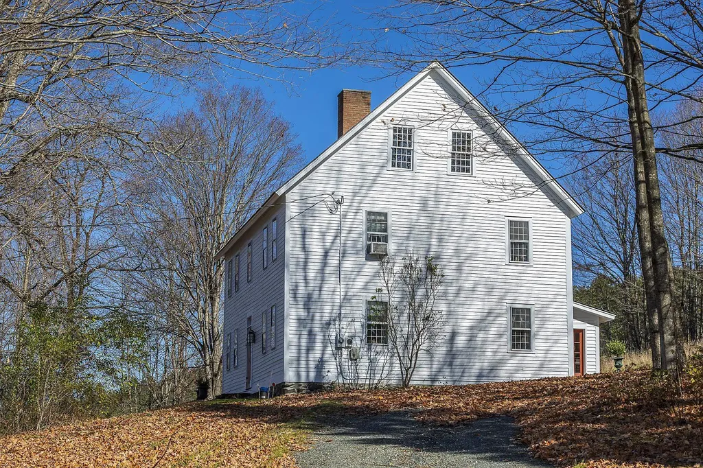 62 Grout Road Hartland VT 05048