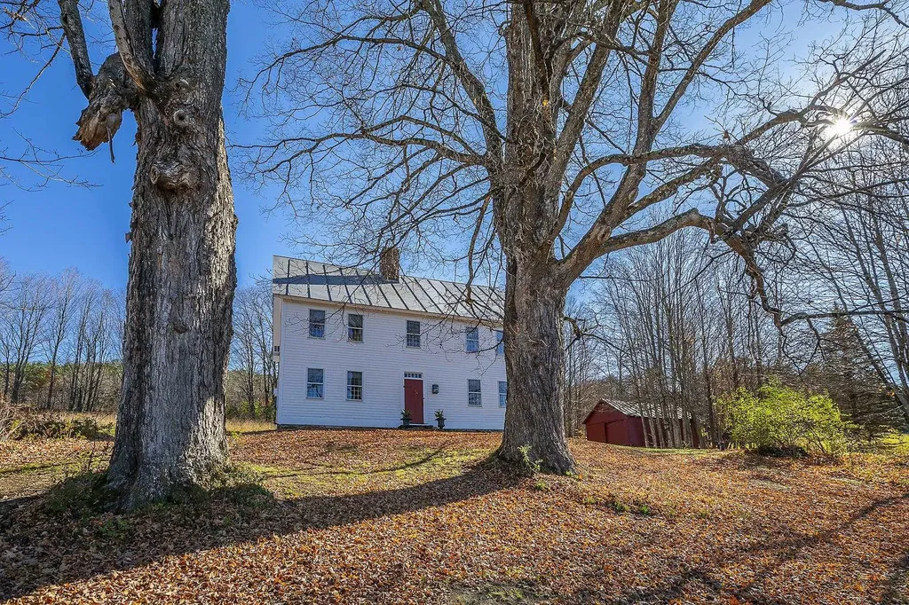 62 Grout Road Hartland VT 05048