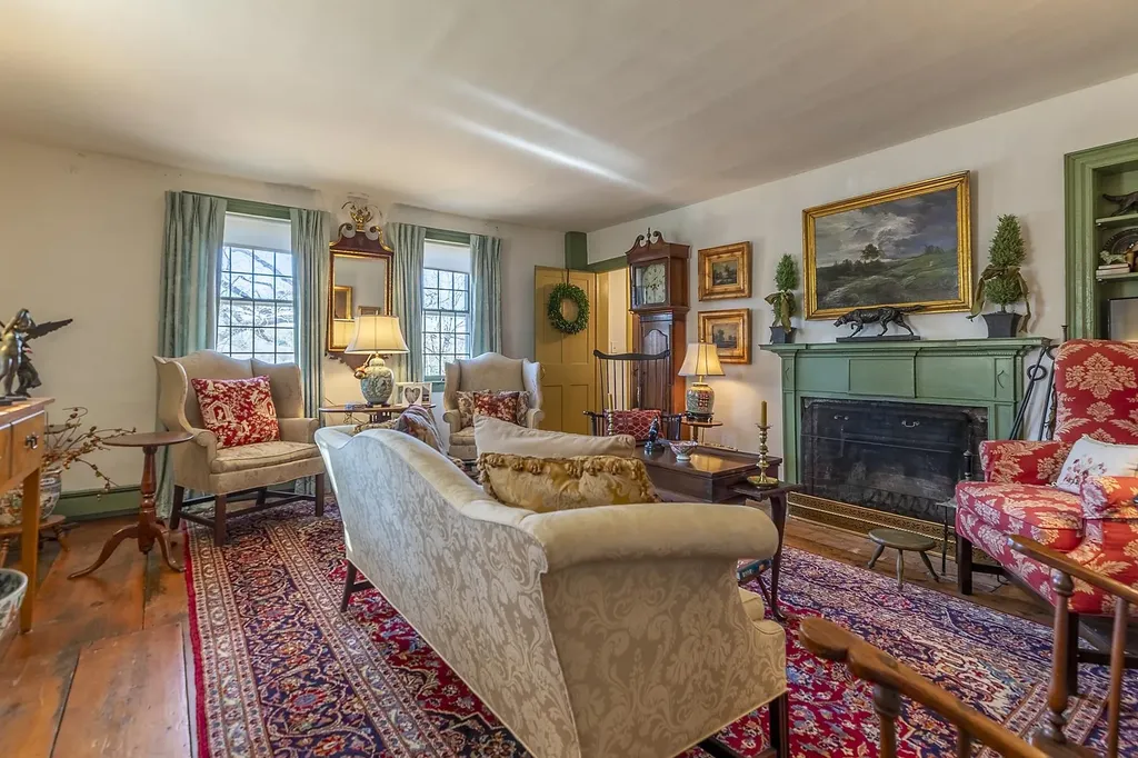 62 Grout Road Hartland VT 05048