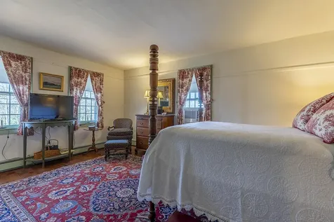 62 Grout Road Hartland VT 05048