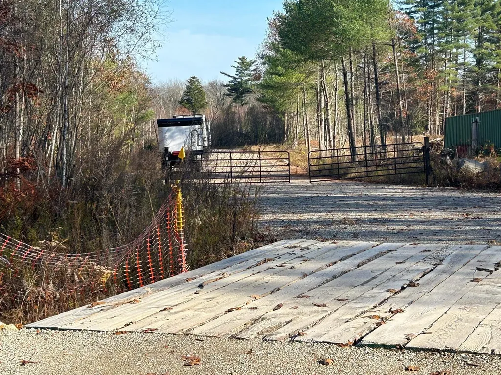 9 Bowley Road East Kingston NH 03827