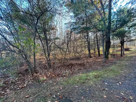 9 Bowley Road East Kingston NH 03827