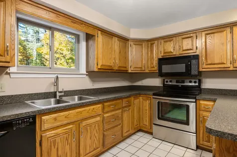 153 Coffin Road Epping NH 03042