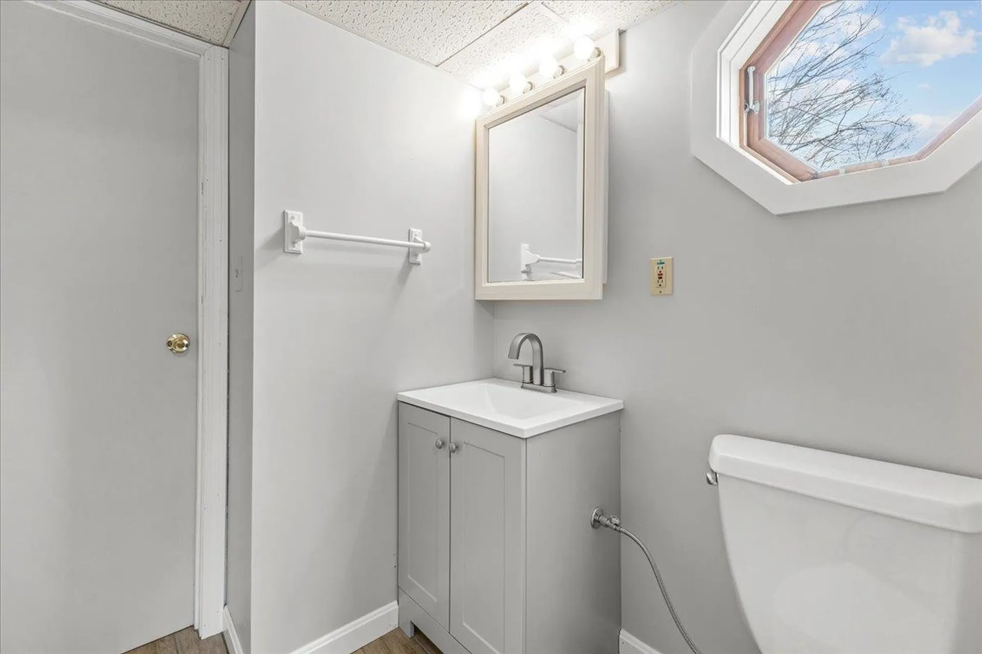 106 Jericho Road Essex VT 05452