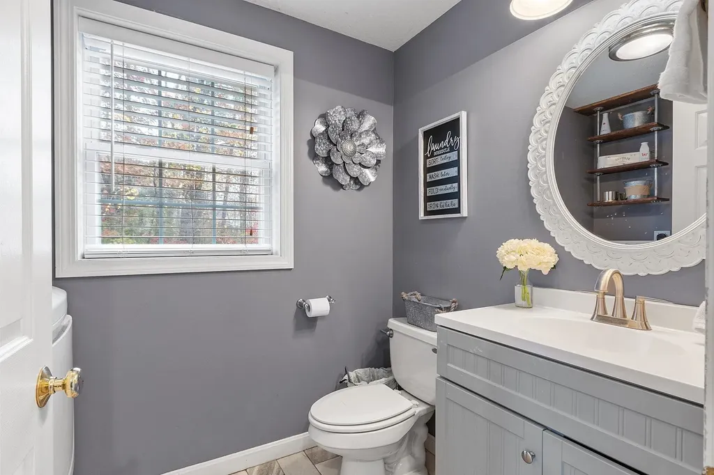 129 Dutton Road Pelham NH 03076
