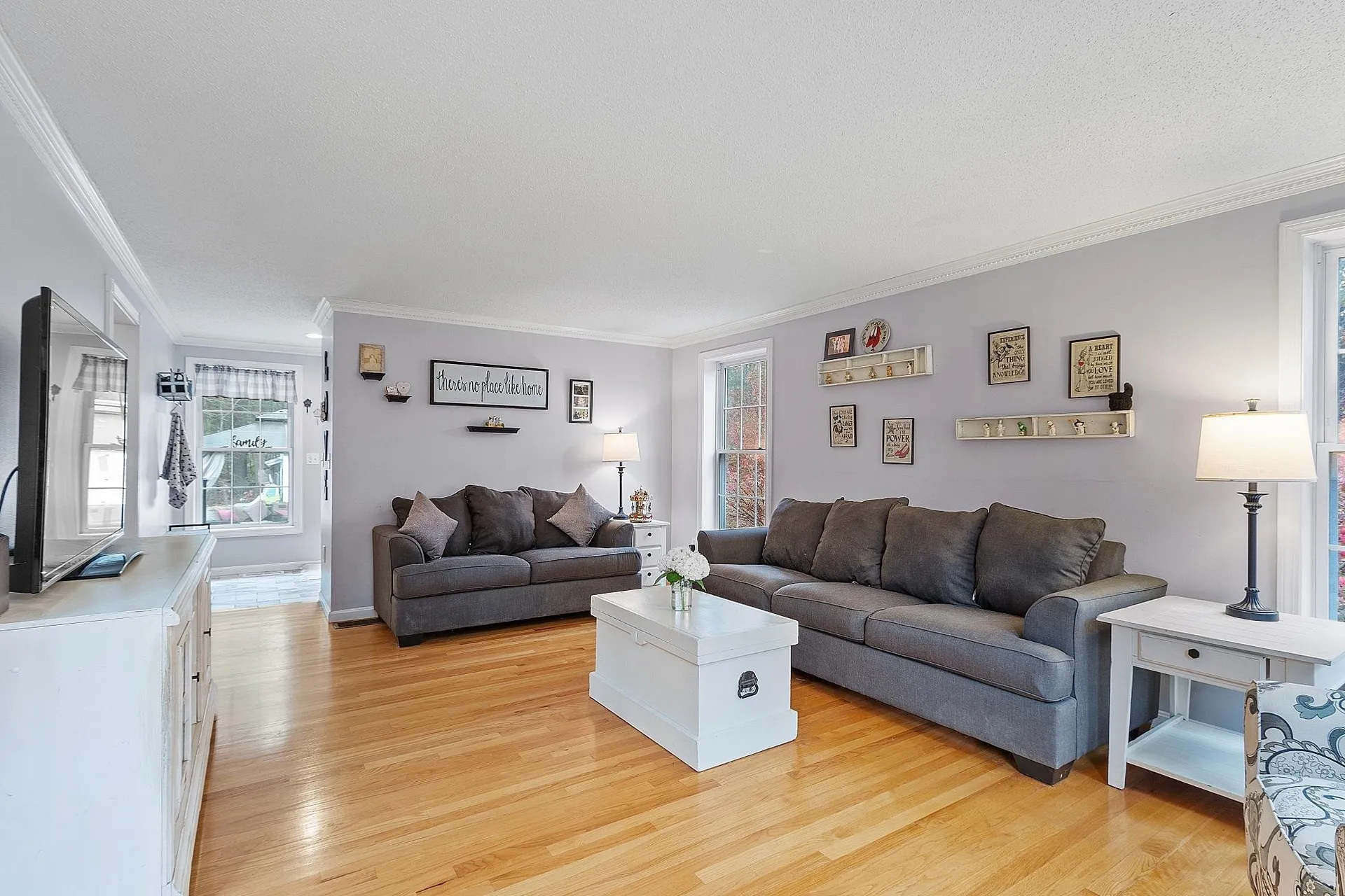 129 Dutton Road Pelham NH 03076