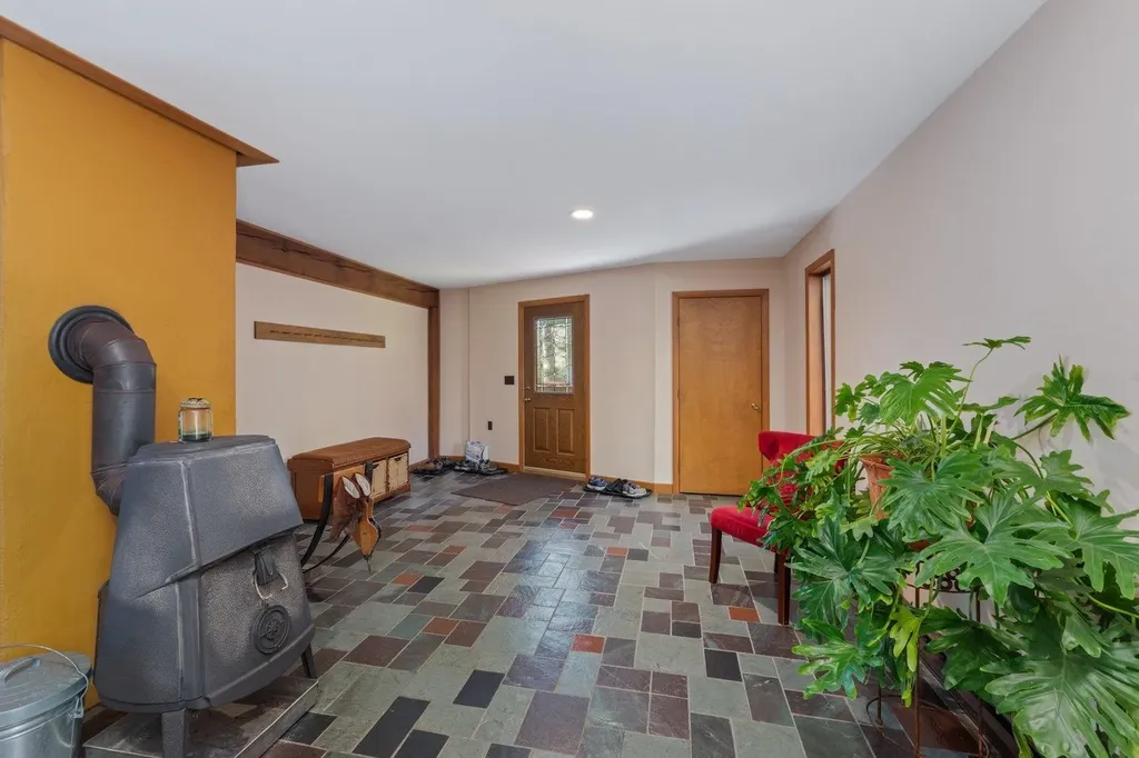 425 Great Road Jaffrey NH 03452