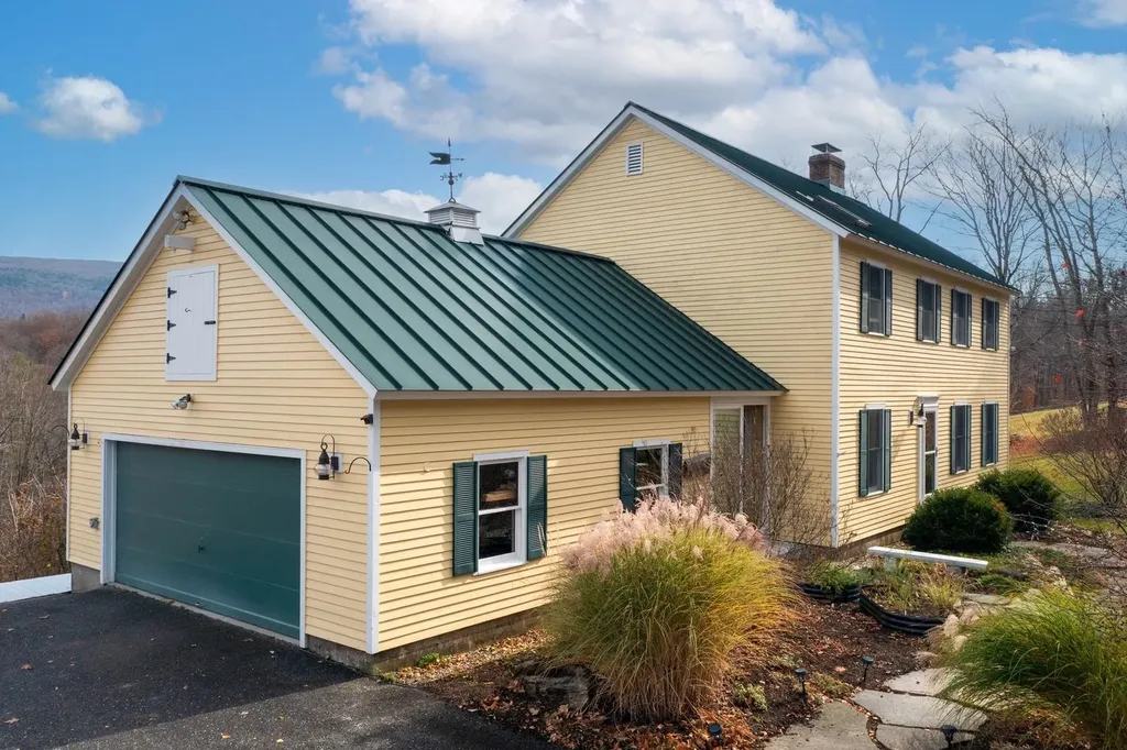 790 Maple Hill Road Arlington VT 05255