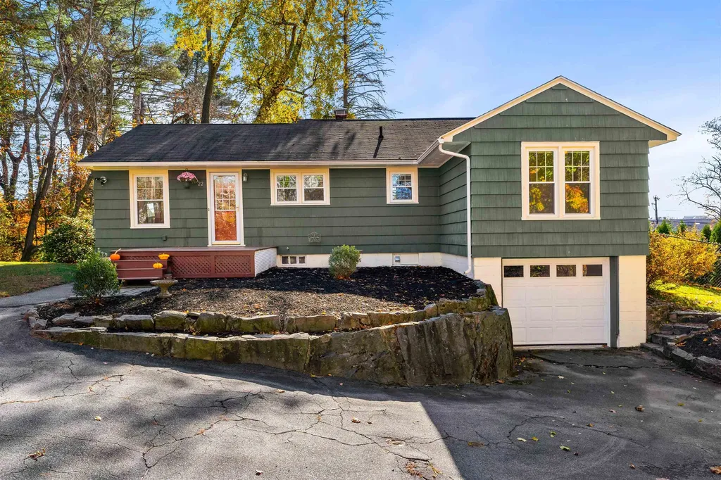 22 Sand Hill Road Salem NH 03079