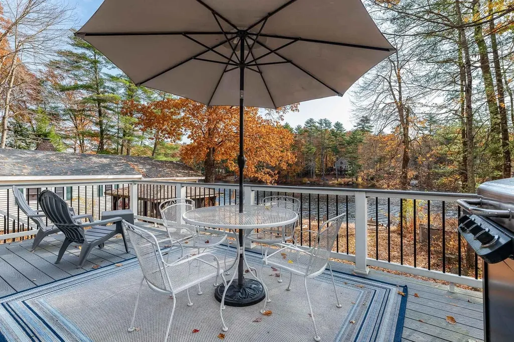 759 Long Shores Drive Barrington NH 03825