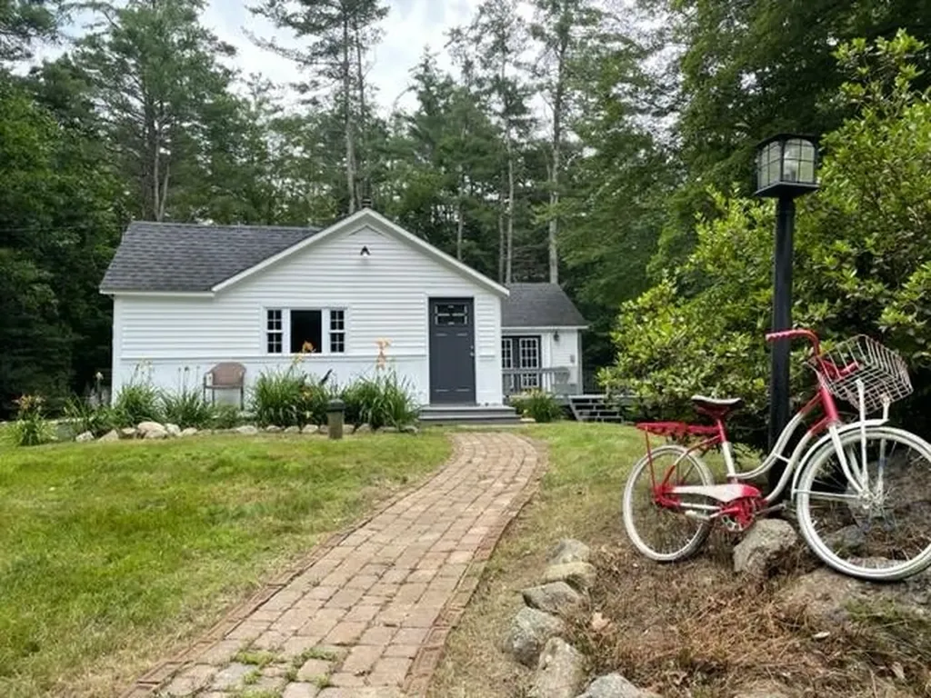 6 Morgan Lane Sutton NH 03260