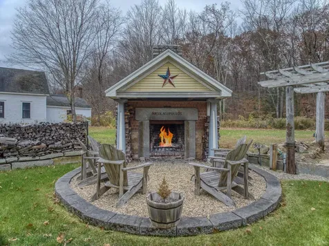 3 Amesbury Road Newton NH 03858