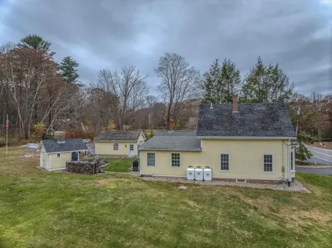 3 Amesbury Road Newton NH 03858