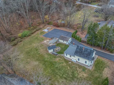 3 Amesbury Road Newton NH 03858