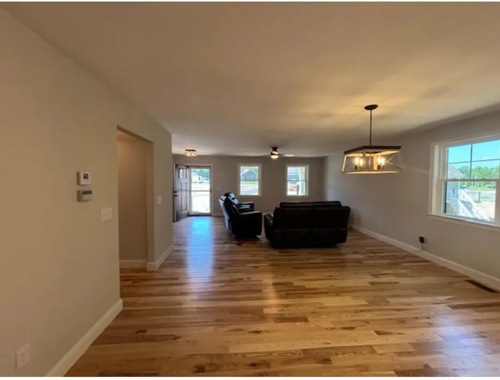 4 Taylor Circle Brentwood NH 03833