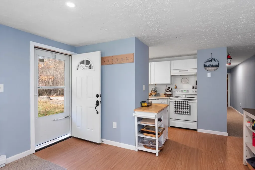 32 Plaza Village Road Plymouth NH 03264