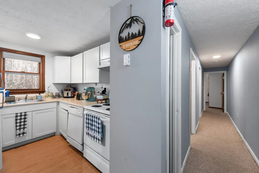 32 Plaza Village Road Plymouth NH 03264