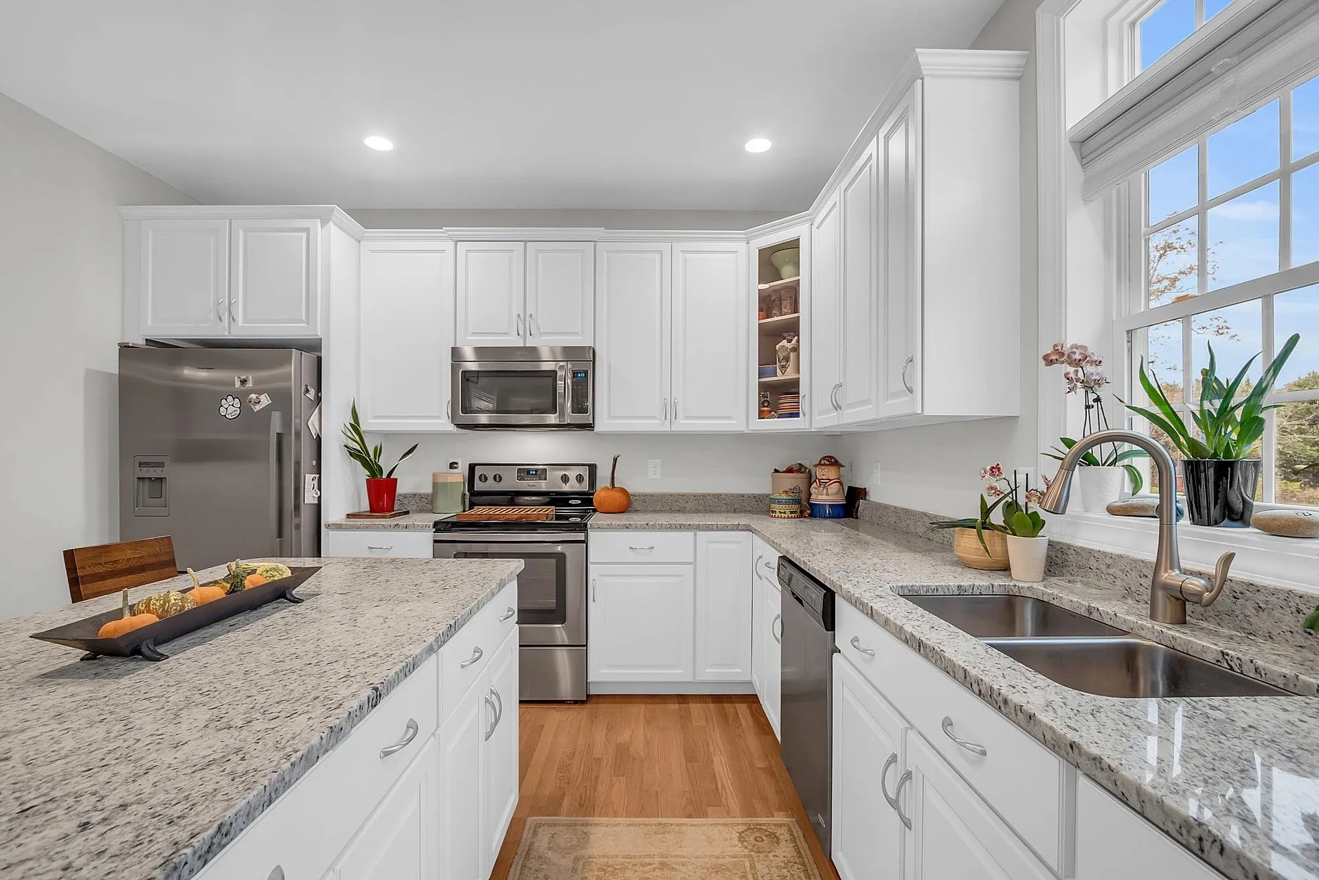 5 Laurel Landing Hudson NH 03051