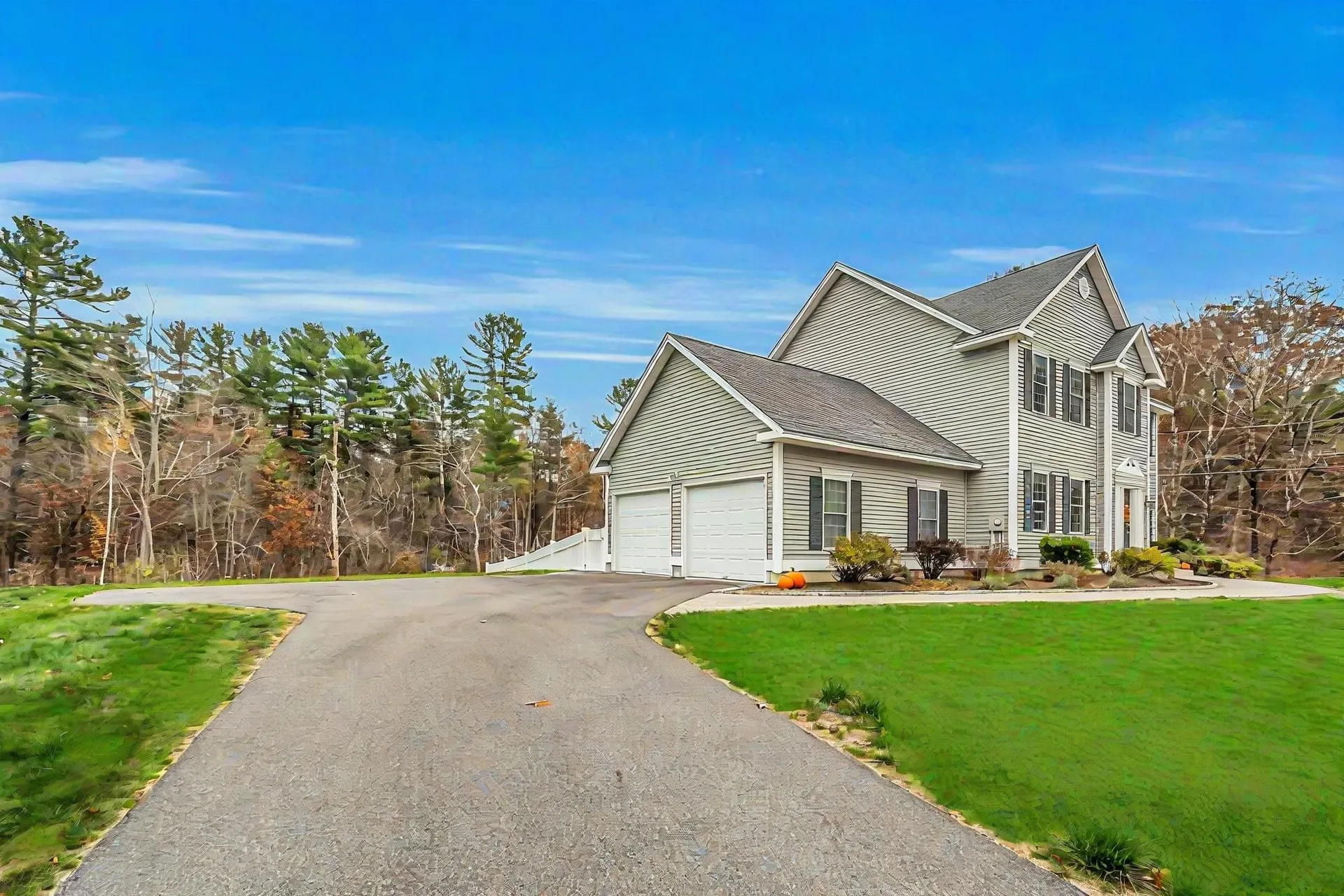 5 Laurel Landing Hudson NH 03051