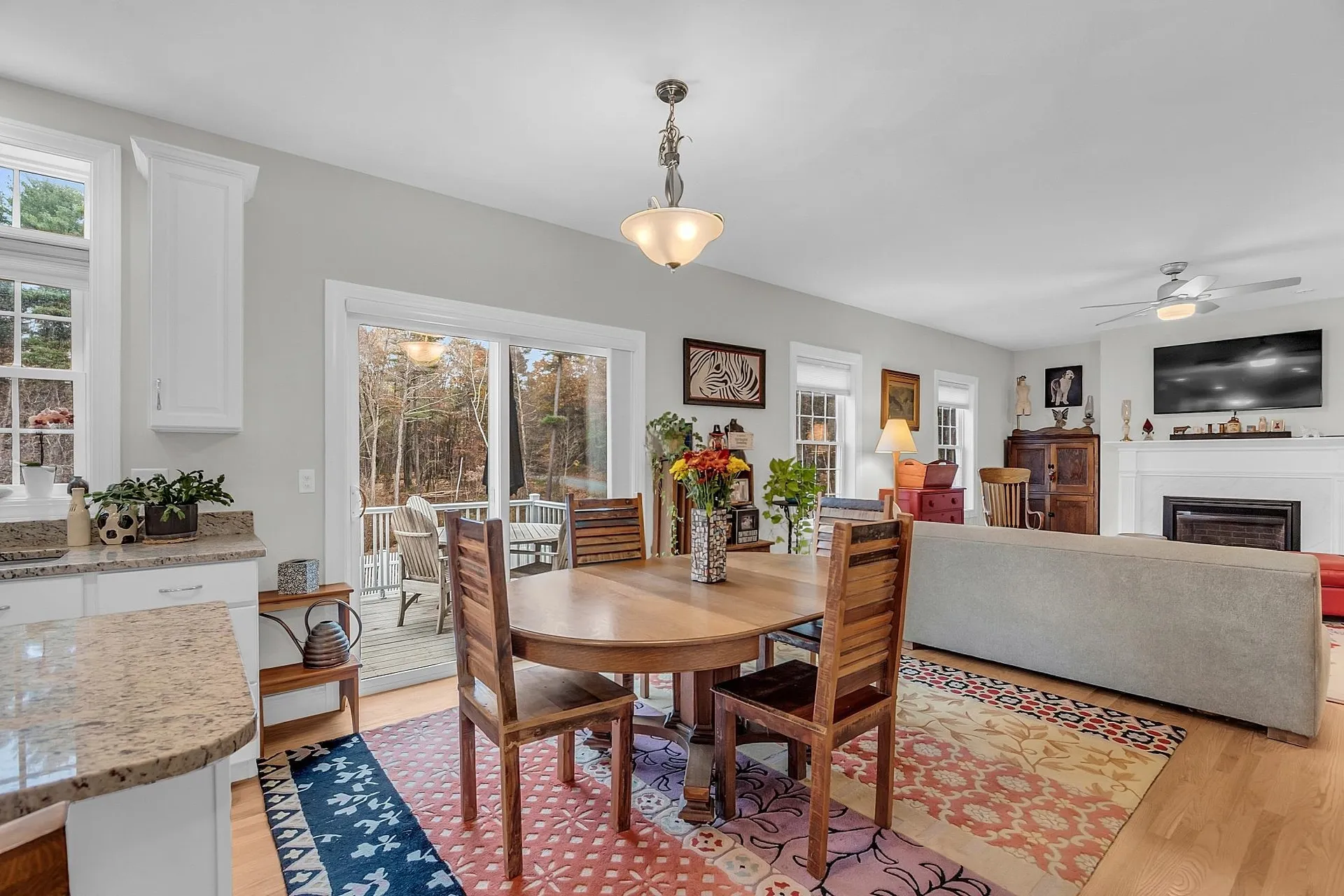 5 Laurel Landing Hudson NH 03051