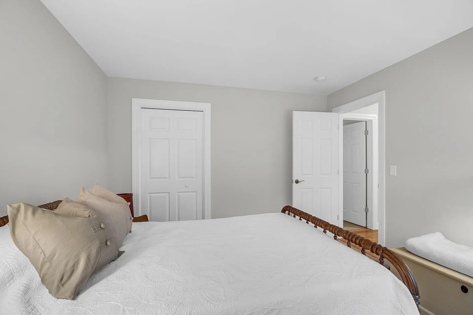 5 Laurel Landing Hudson NH 03051