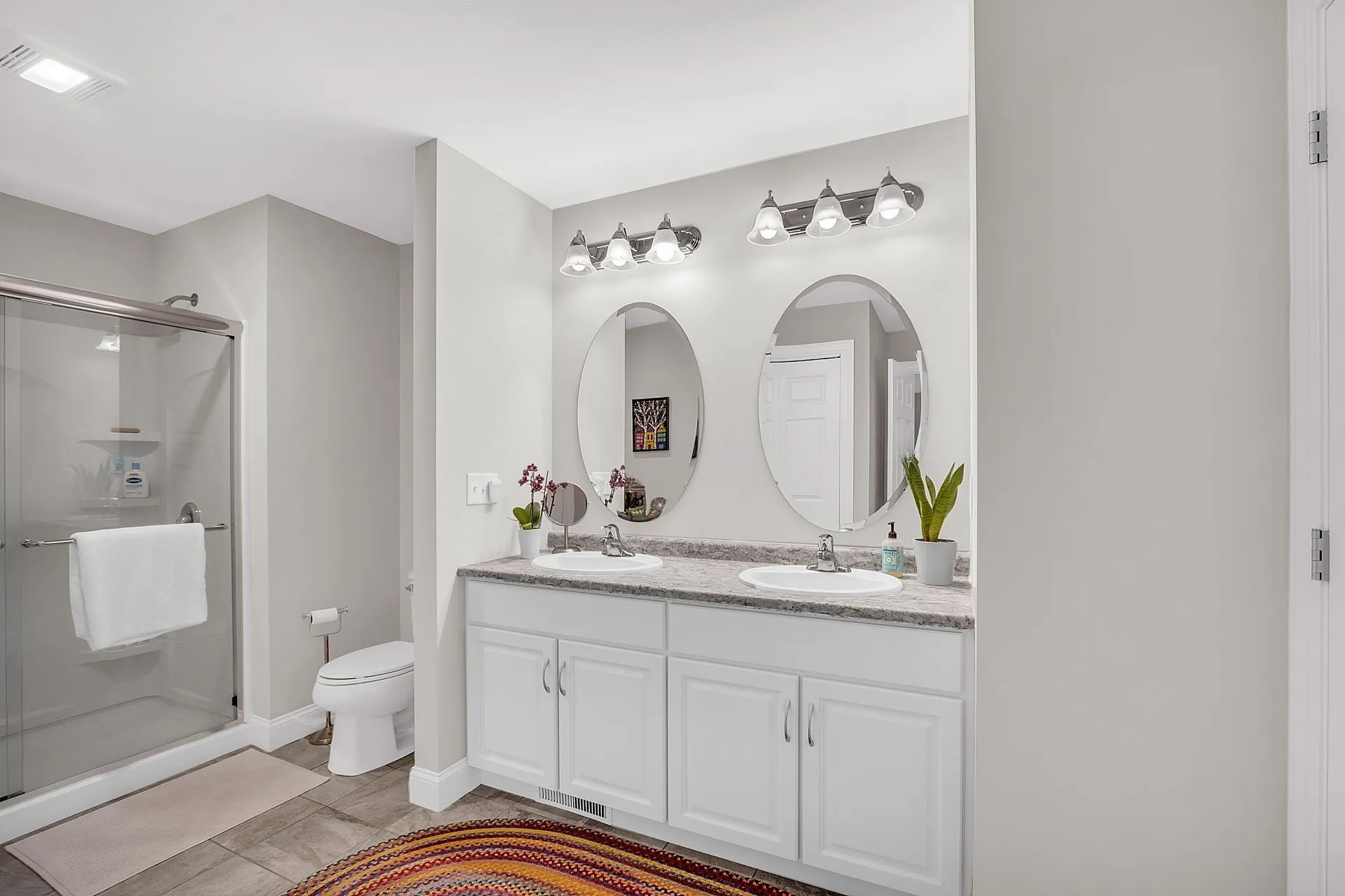 5 Laurel Landing Hudson NH 03051