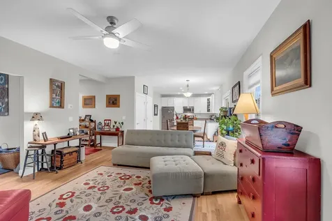 5 Laurel Landing Hudson NH 03051