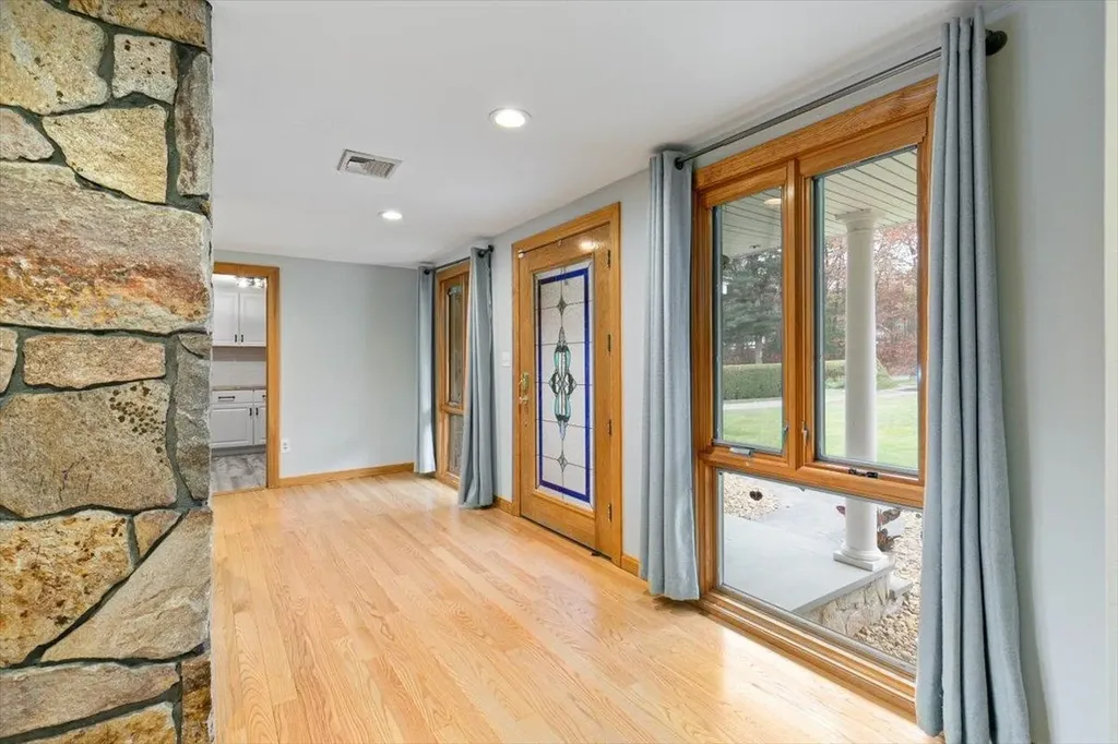 158 N Main Street Salem NH 03079