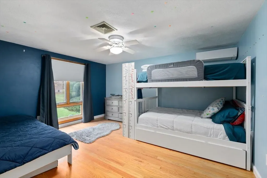 158 N Main Street Salem NH 03079