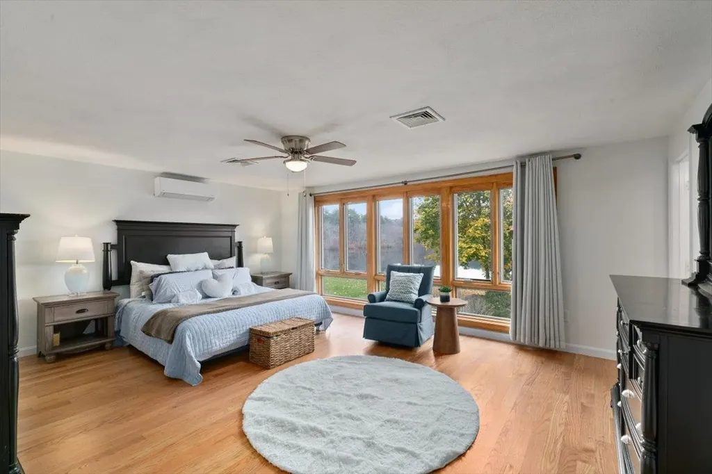 158 N Main Street Salem NH 03079