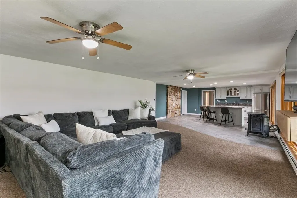 158 N Main Street Salem NH 03079