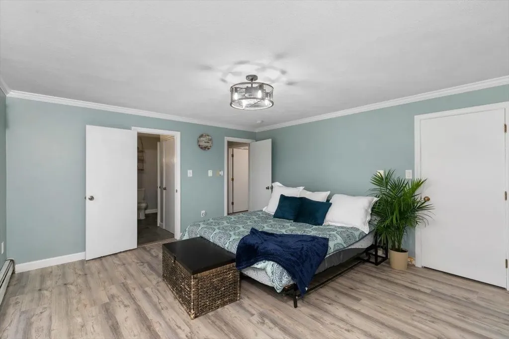 158 N Main Street Salem NH 03079