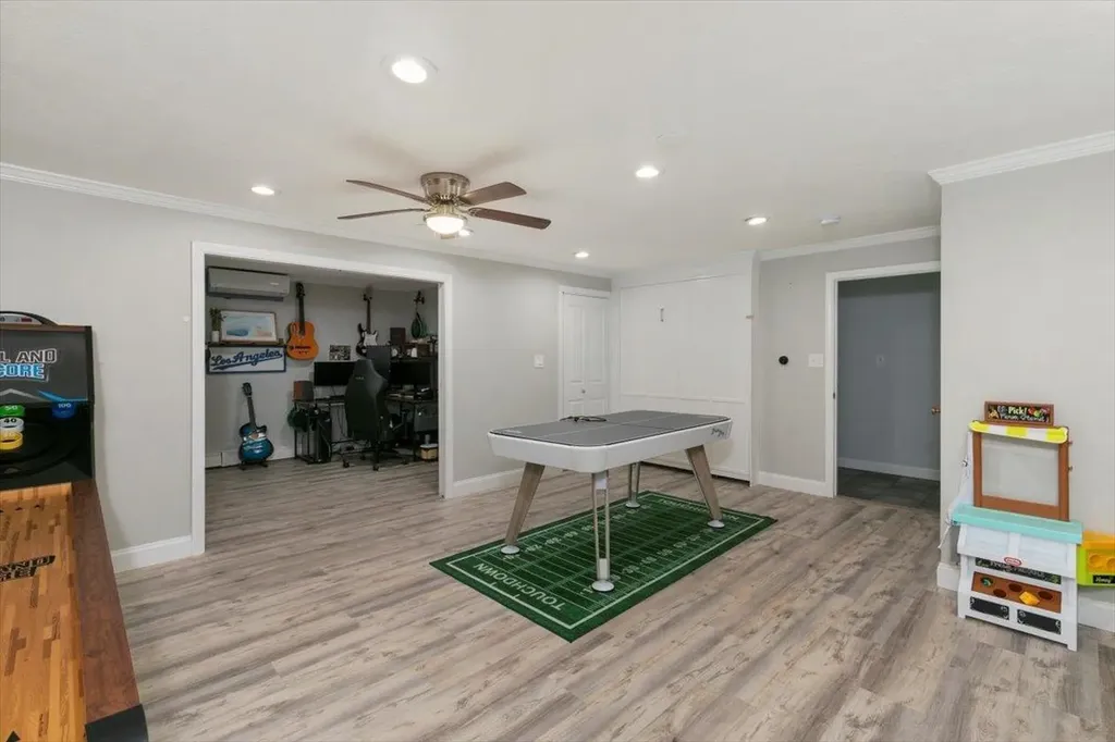 158 N Main Street Salem NH 03079