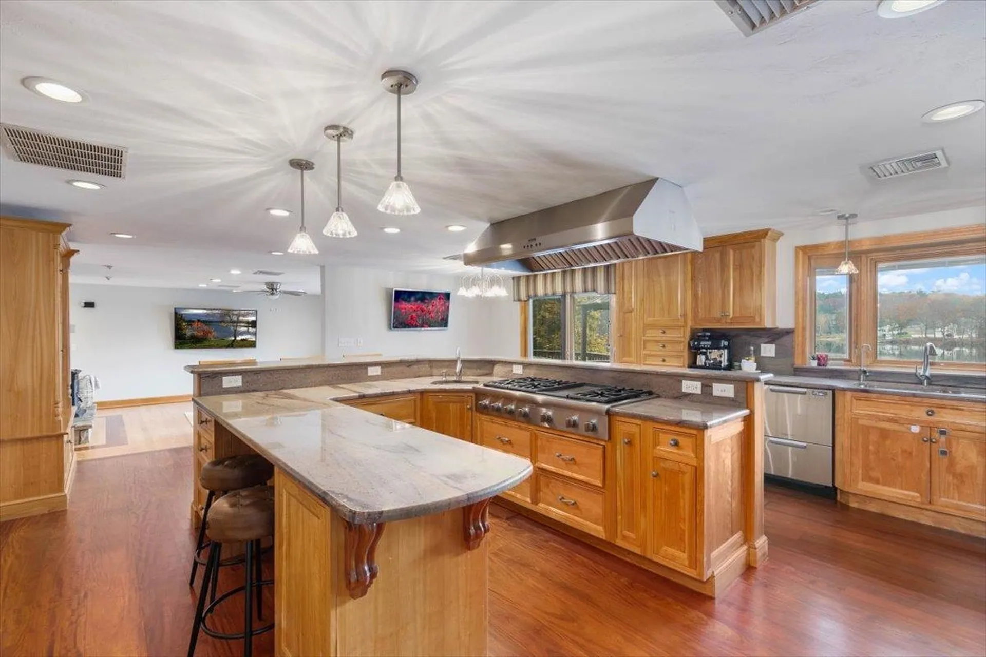 158 N Main Street Salem NH 03079