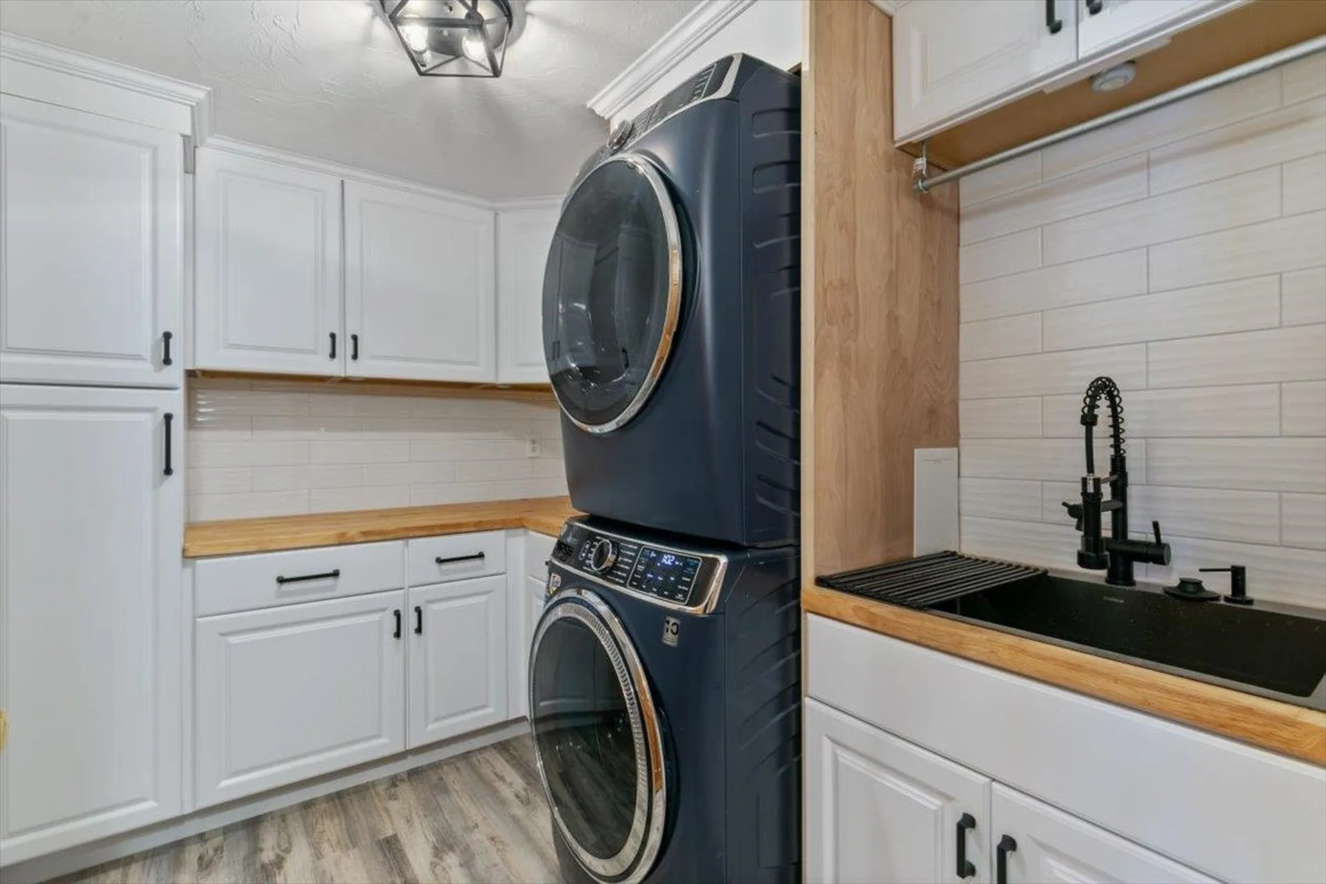 158 N Main Street Salem NH 03079