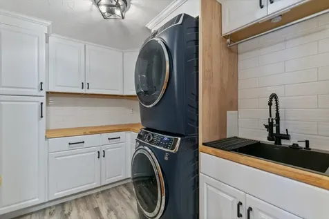 158 N Main Street Salem NH 03079