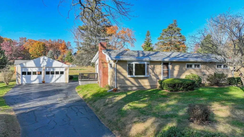 36 Governor Hill Road Eliot ME 03904