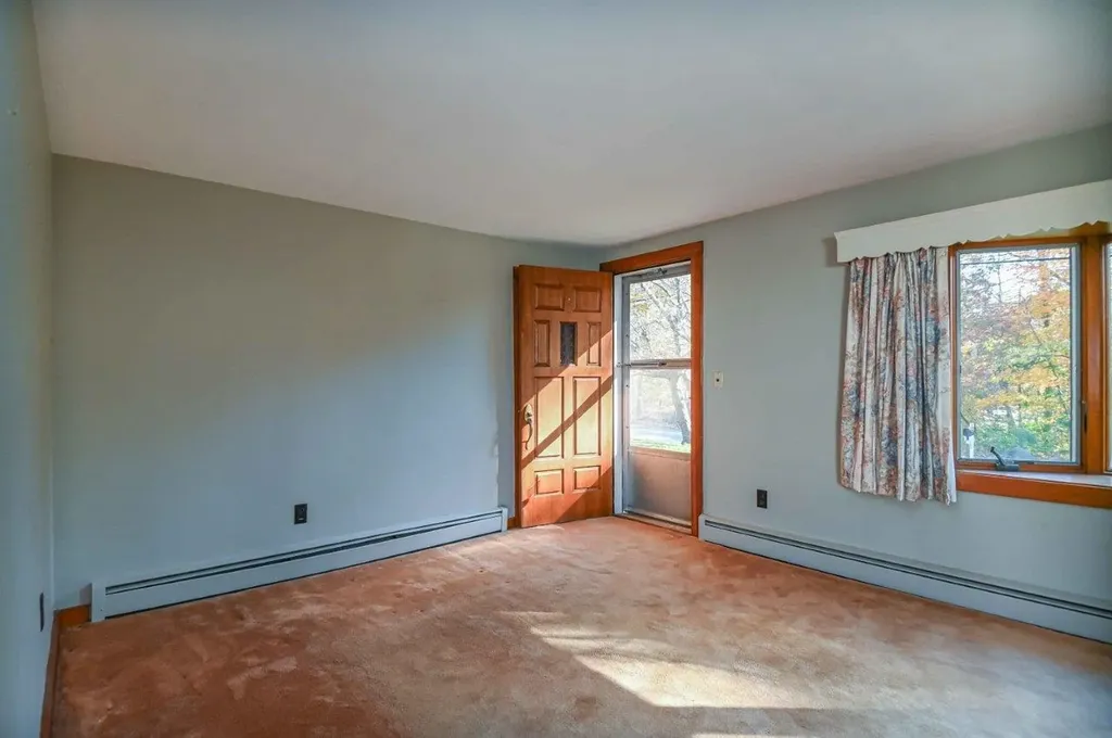 36 Governor Hill Road Eliot ME 03904