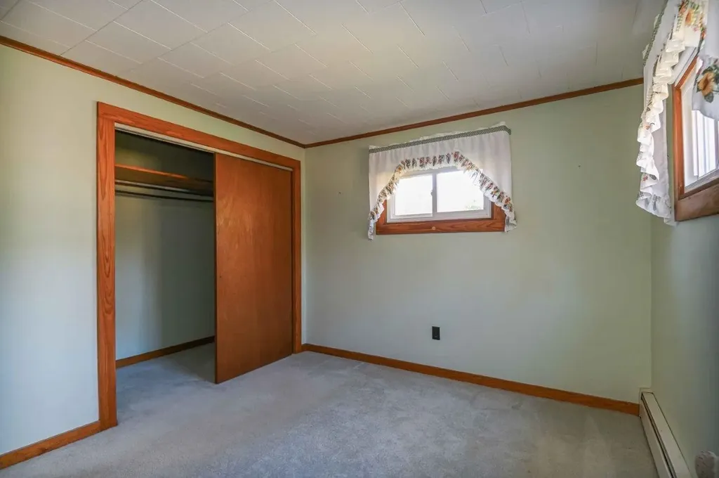 36 Governor Hill Road Eliot ME 03904