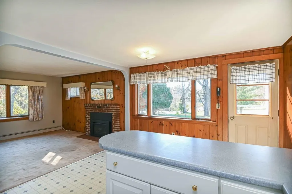 36 Governor Hill Road Eliot ME 03904